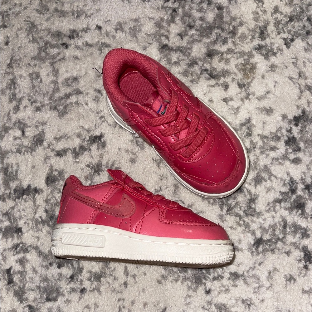 Gently used Nike force 1 in rose 🌹